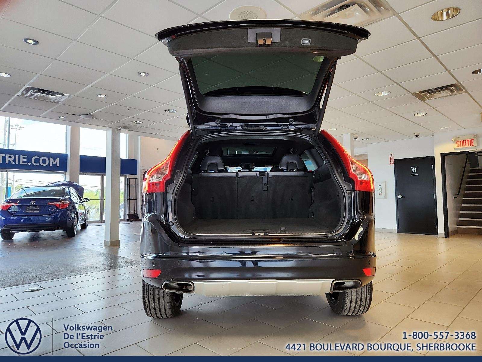 2015 Volvo XC60 AWD / 3.0 V6 /T6 PLATINUM / TOIT / CUIR /BLUETOOTH thumb 8