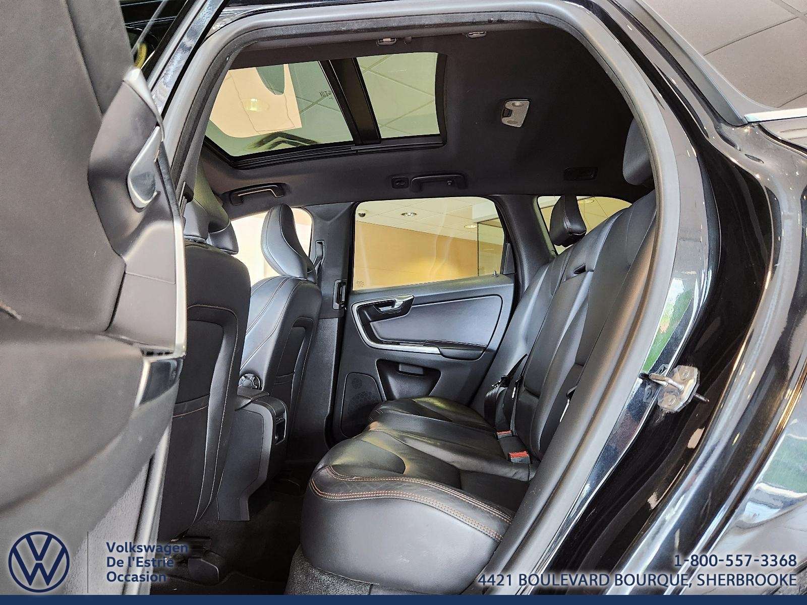 2015 Volvo XC60 AWD / 3.0 V6 /T6 PLATINUM / TOIT / CUIR /BLUETOOTH thumb 12