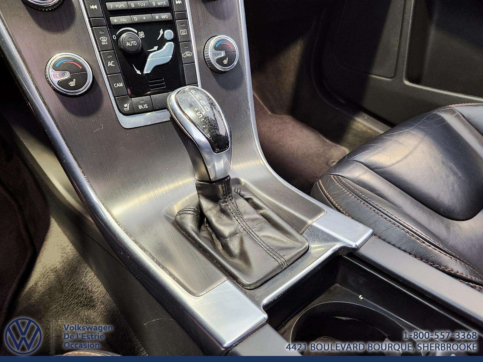 2015 Volvo XC60 AWD / 3.0 V6 /T6 PLATINUM / TOIT / CUIR /BLUETOOTH thumb 19
