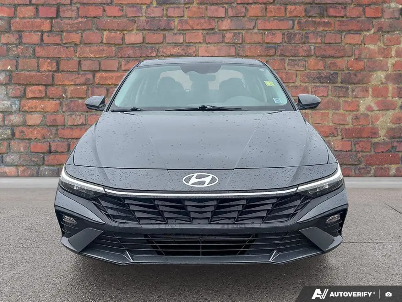 Hyundai ELANTRA снимка Hyundai ELANTRA