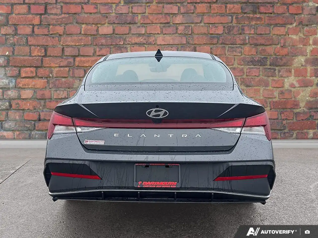 Hyundai ELANTRA снимка Hyundai ELANTRA