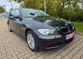 BMW 318 /GARANTIE/AUTOMATIK/TÜV 06.26/AHK/TEMP. Schwarz - thumbnail 23