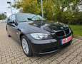 BMW 318 /GARANTIE/AUTOMATIK/TÜV 06.26/AHK/TEMP. Schwarz - thumbnail 1