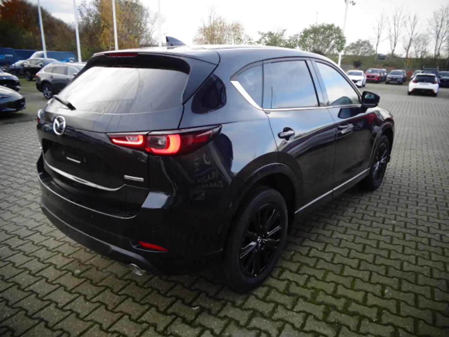 Mazda CX-5 Homura e-SKYACTIV-G 194 FWD Schwarz - 2