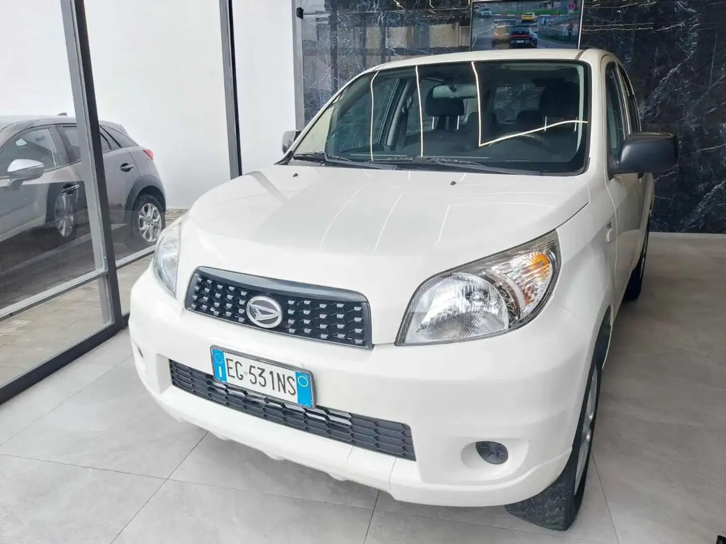 Daihatsu Terios 1.5 2WD B You (Garanzia 12 Mesi) Bianco - 2