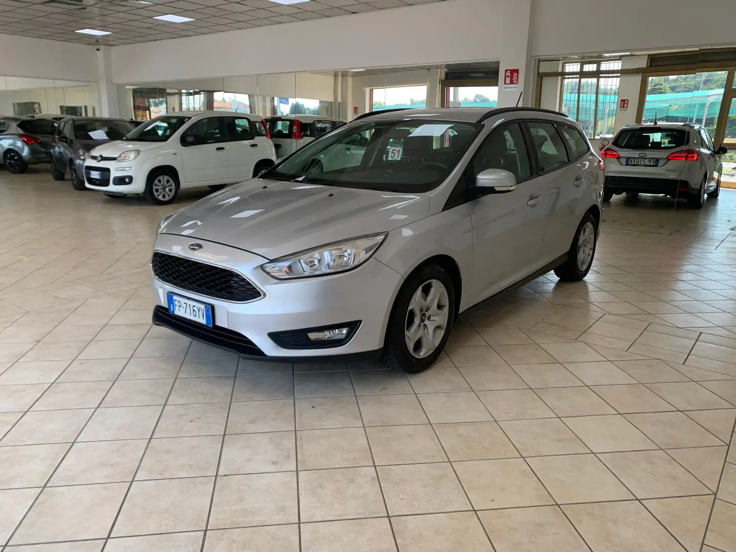 Ford Focus Focus IV 2015 SW SW 1.5 tdci Titanium Business s Plateado - 1