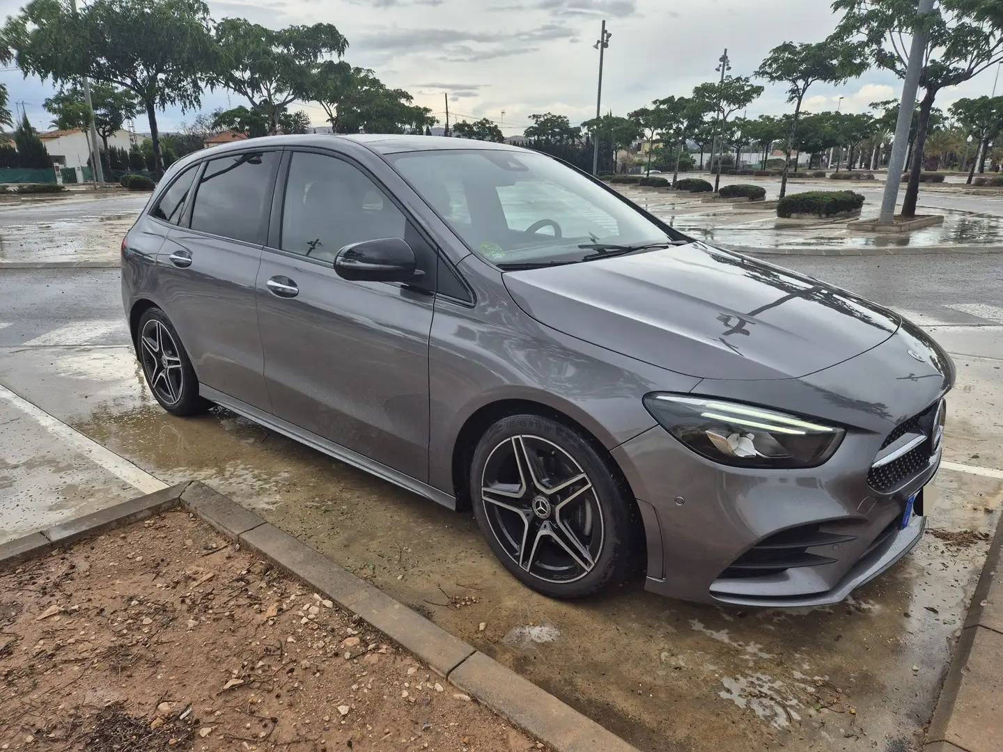 Mercedes-Benz B 200 200d 8G-DCT - 1