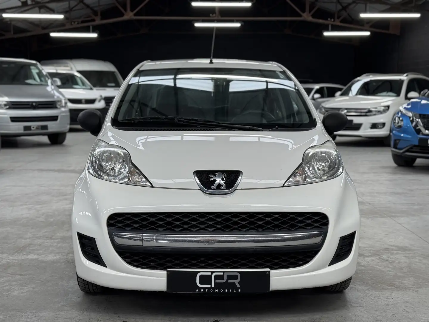 Peugeot 107 1.0 i * 5 PORTES * 2 CLES * PROPRE Wit - 2