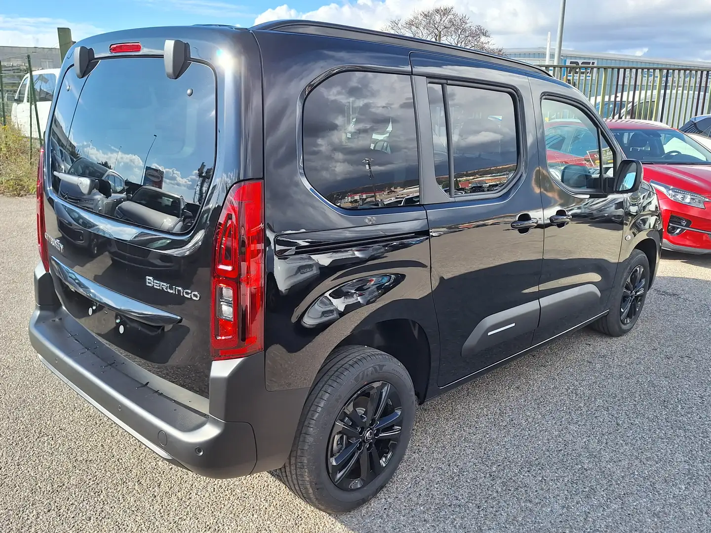 Citroen Berlingo Taille M BlueHDi 130 S\u0026amp;S EAT8 PLUS - 5P Noir - 2
