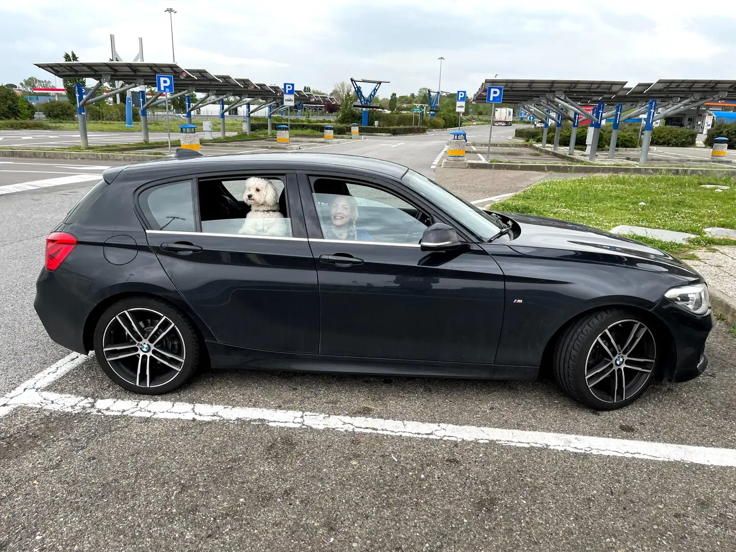BMW 118 Serie 1 F/20-21 2015 118d 5p Msport Negro - 2