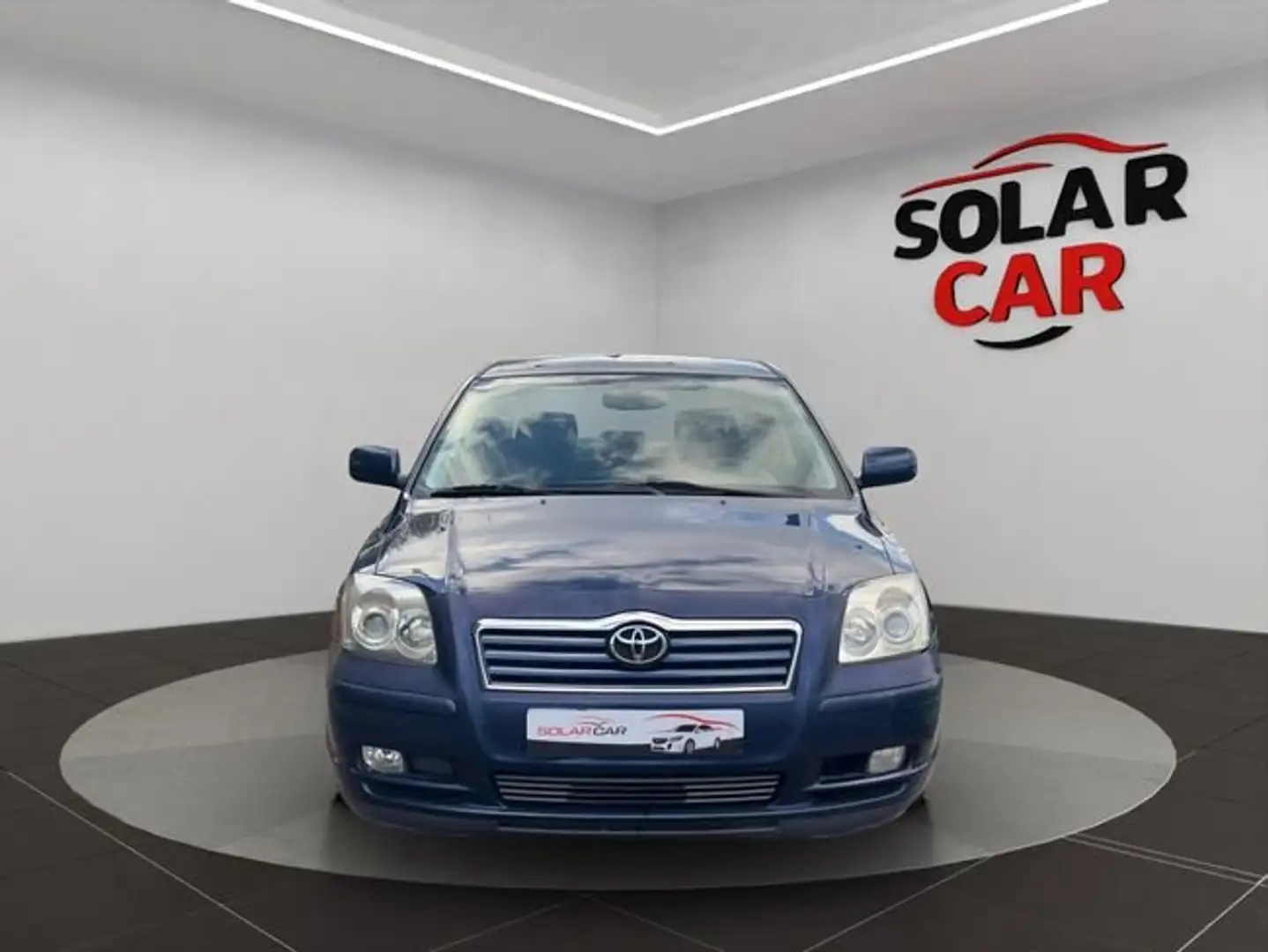 Toyota Avensis Sedán 2.0 D-4D Executive Azul - 2