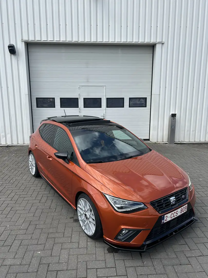 SEAT Ibiza 1.0 TSI S&S Black Edition Orange - 1