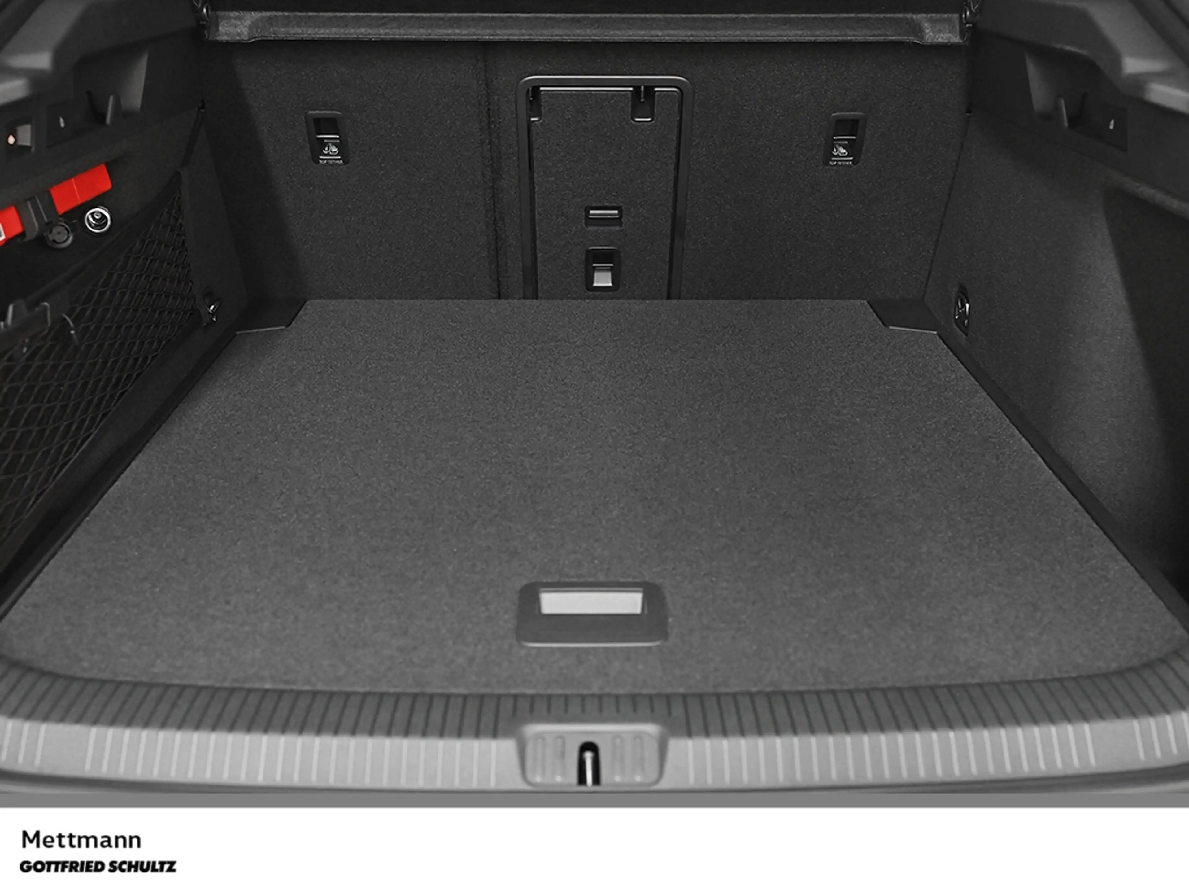 Volkswagen ID.7 GTX 4X4 SHZ NAV IQ RFK DCC AHK WP WKR PANO — photo 8