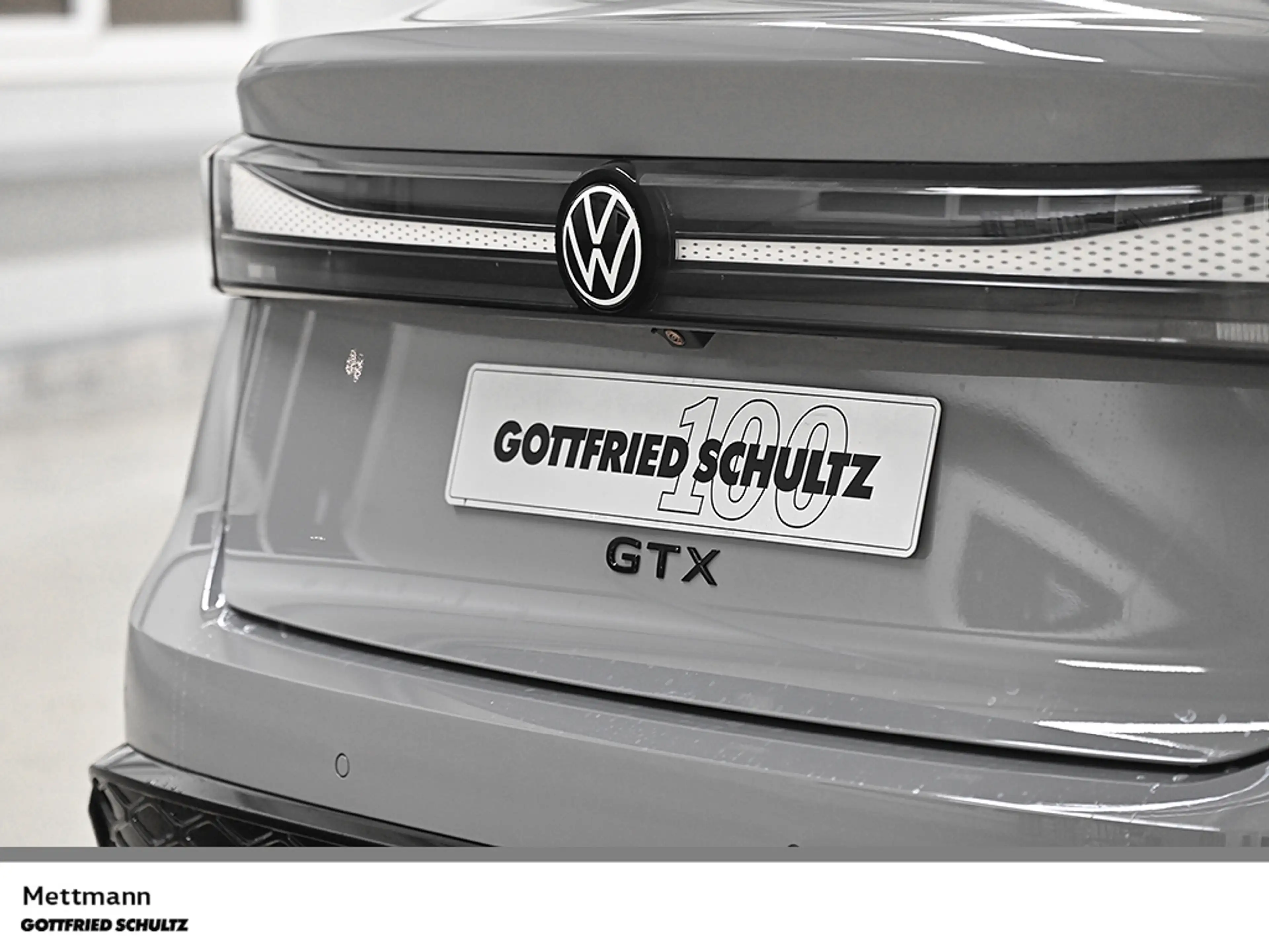 Volkswagen ID.7 GTX 4X4 SHZ NAV IQ RFK DCC AHK WP WKR PANO — photo 7