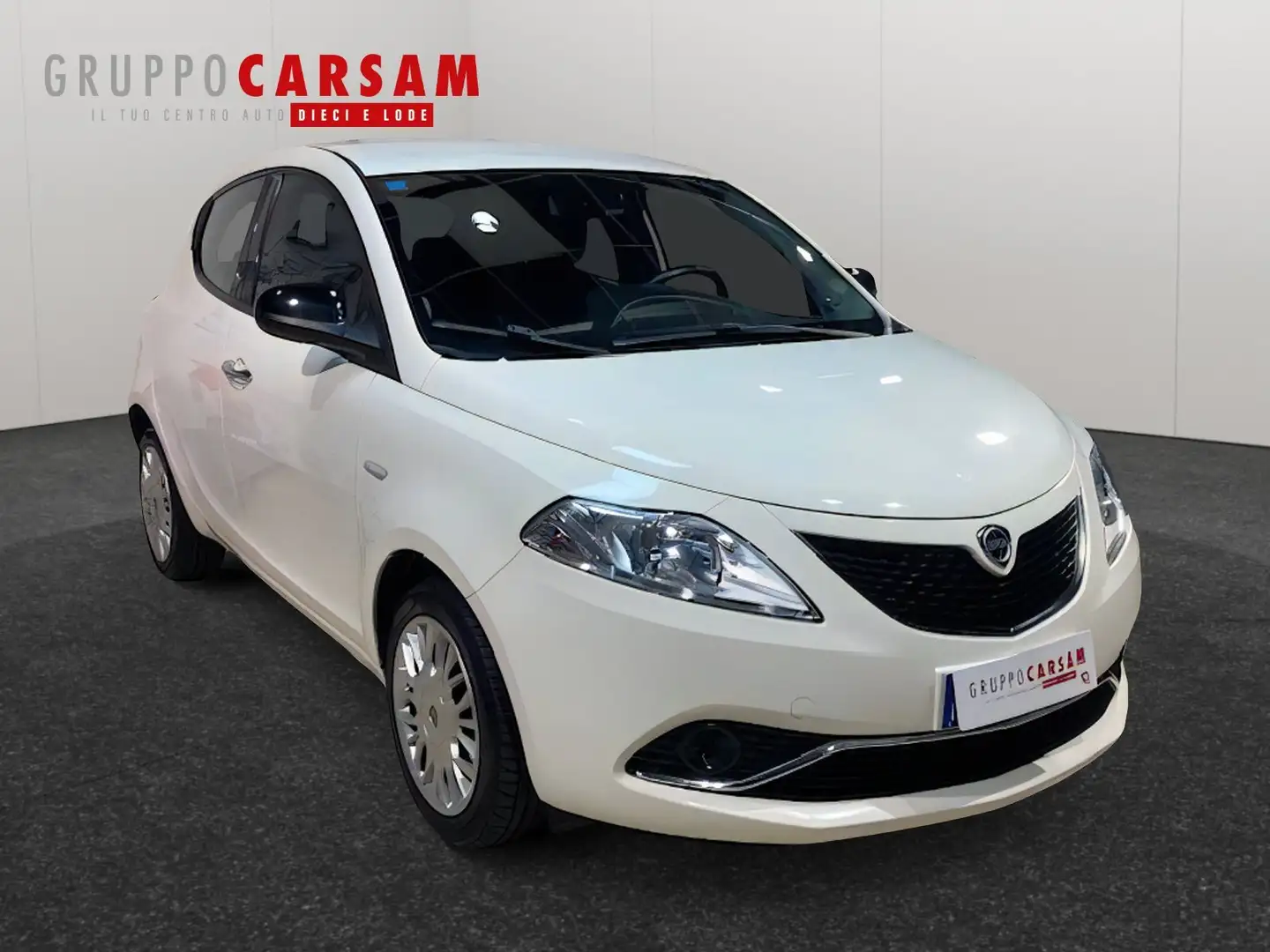 Lancia Ypsilon Ypsilon 1.3 MJT 16V 80 CV 5 porte S&S Gold Bianco - 2