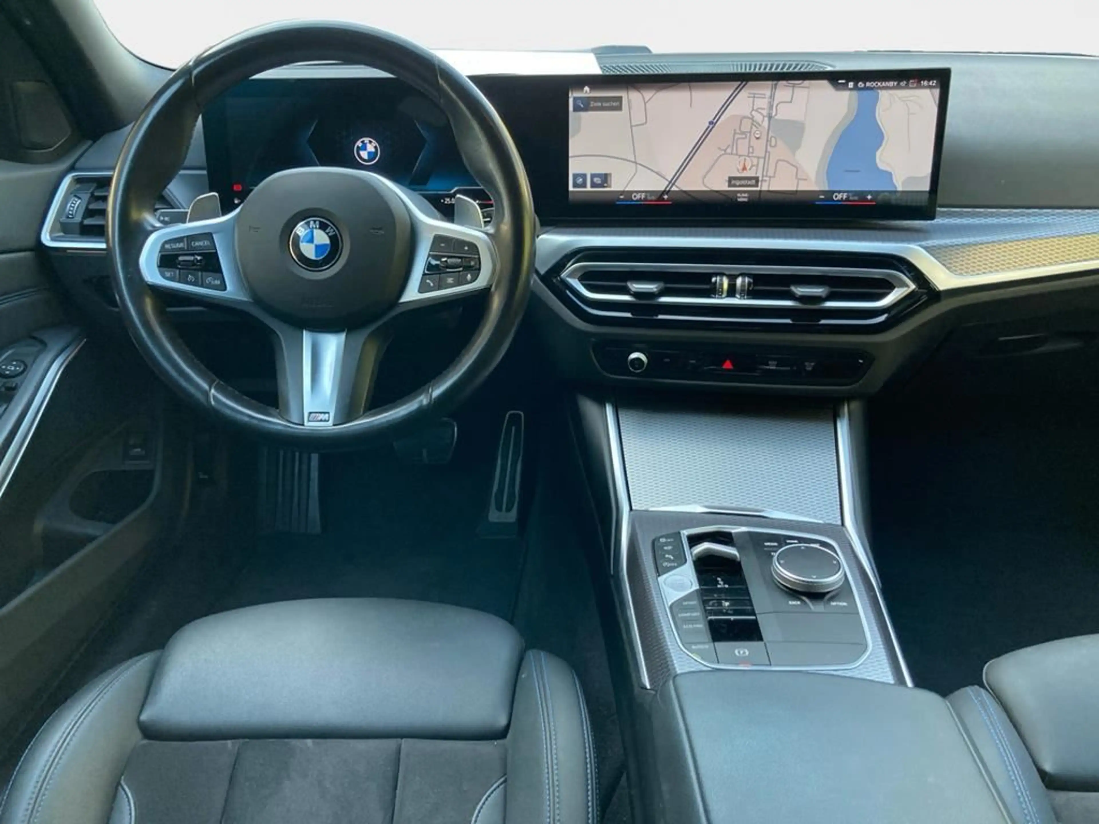 BMW 320 M Sport — photo 12