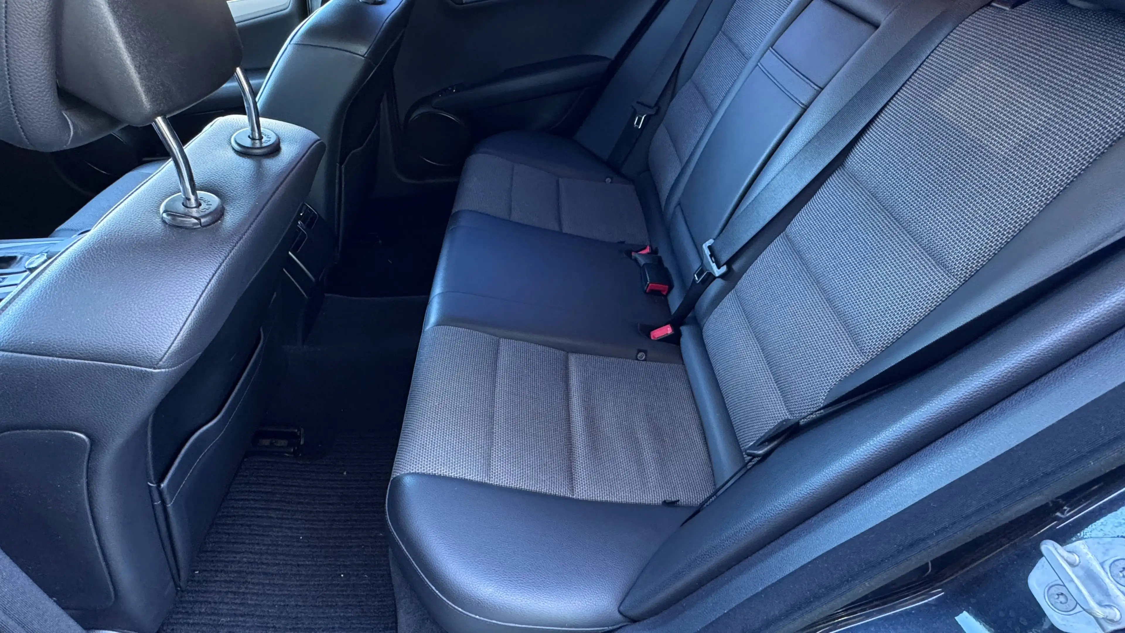 Mercedes-Benz C 250 C 250 CDI BlueEfficiency 4Matic (204.082) — photo 12