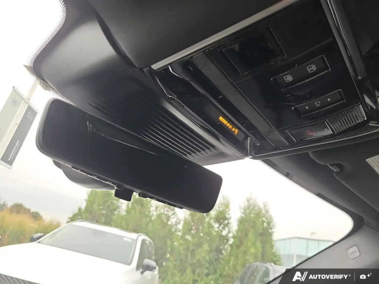 Land Rover Range Rover Sport снимка Land Rover Range Rover Sport