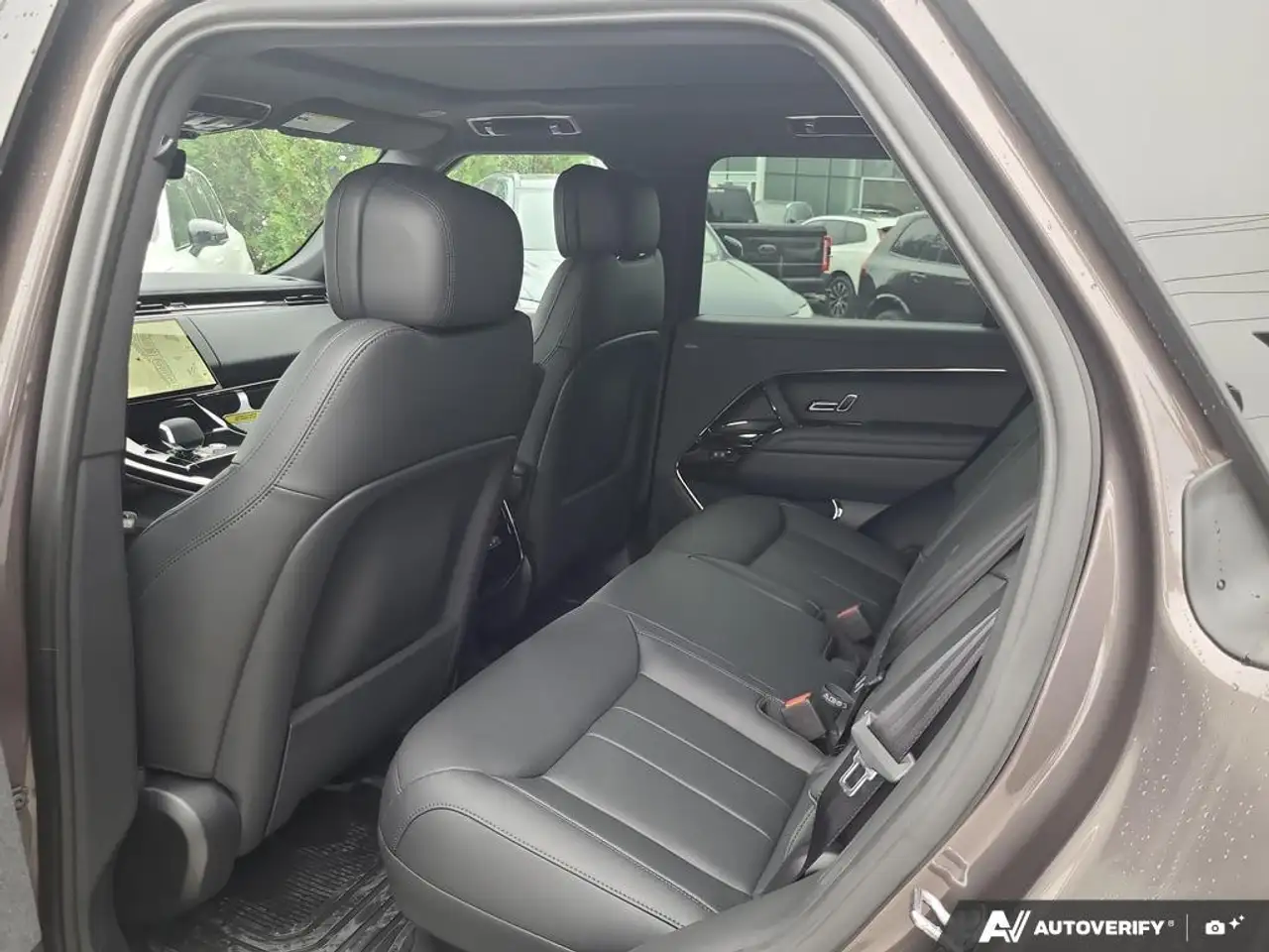 Land Rover Range Rover Sport снимка Land Rover Range Rover Sport