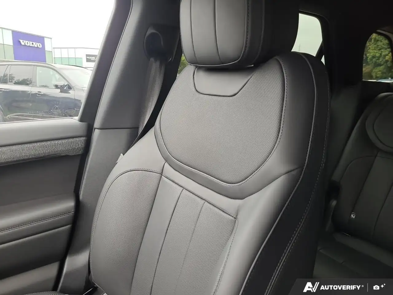 Land Rover Range Rover Sport снимка Land Rover Range Rover Sport