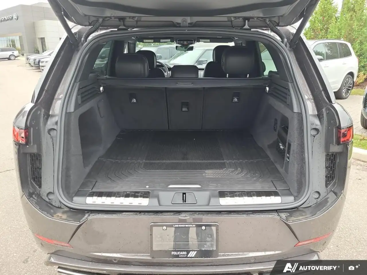 Land Rover Range Rover Sport снимка Land Rover Range Rover Sport