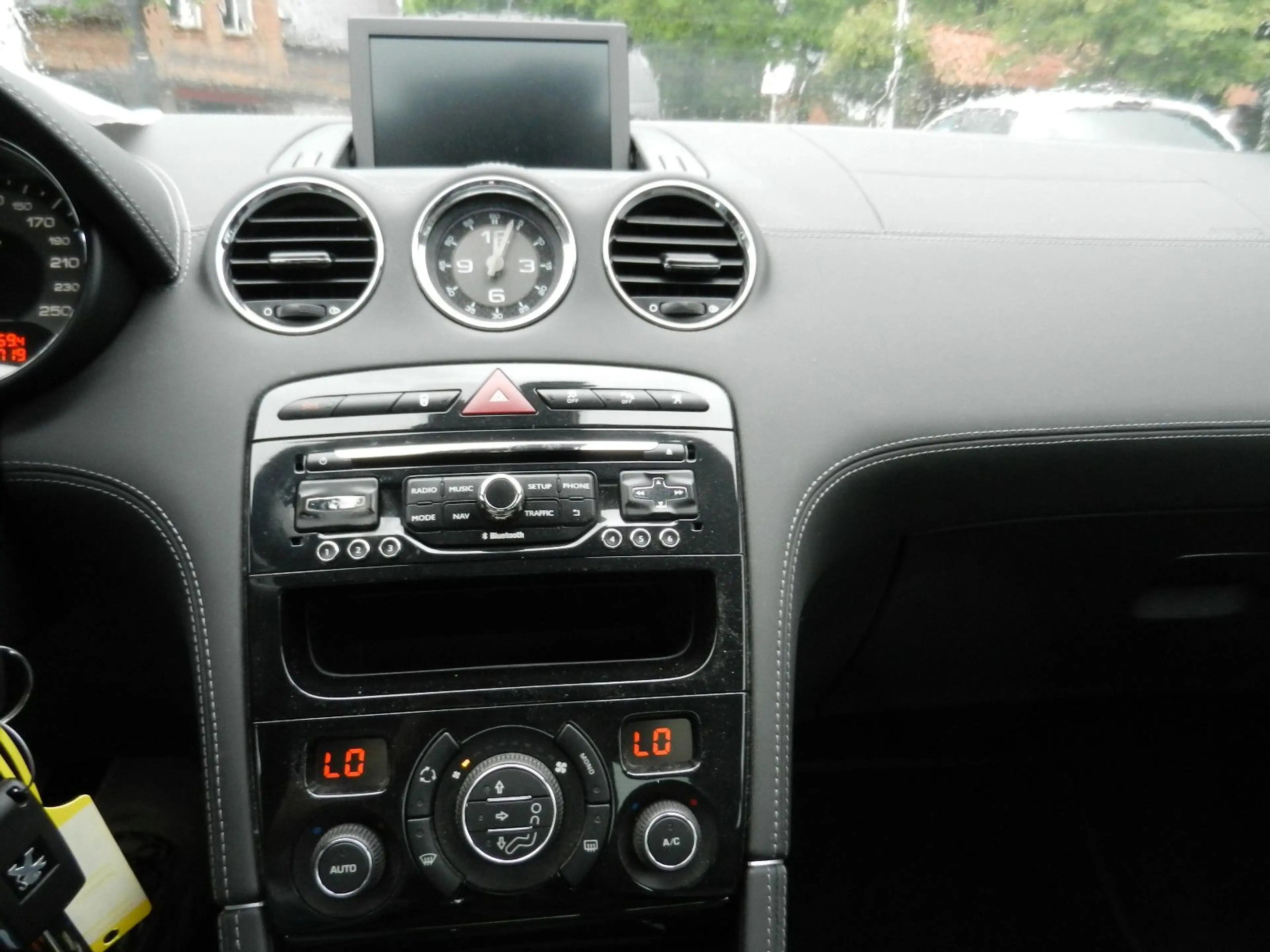 Peugeot RCZ 1.6 200 THP Klima Alu Leder PDC Nebel — photo 7