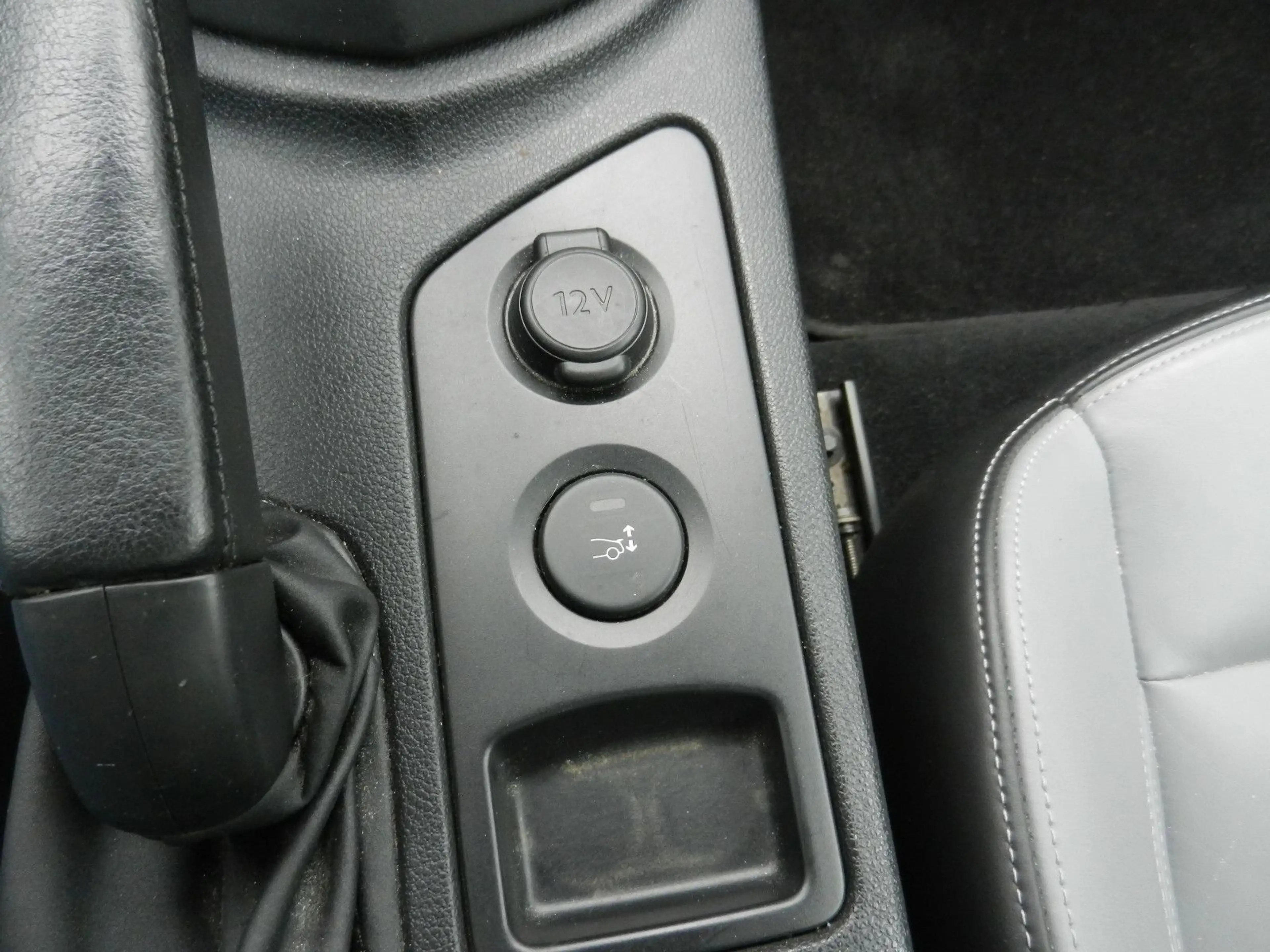 Peugeot RCZ 1.6 200 THP Klima Alu Leder PDC Nebel — photo 9