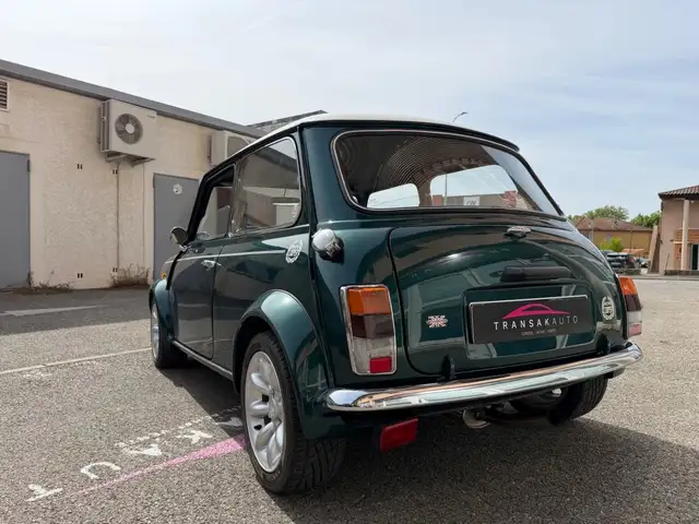Mini Hatch view 7