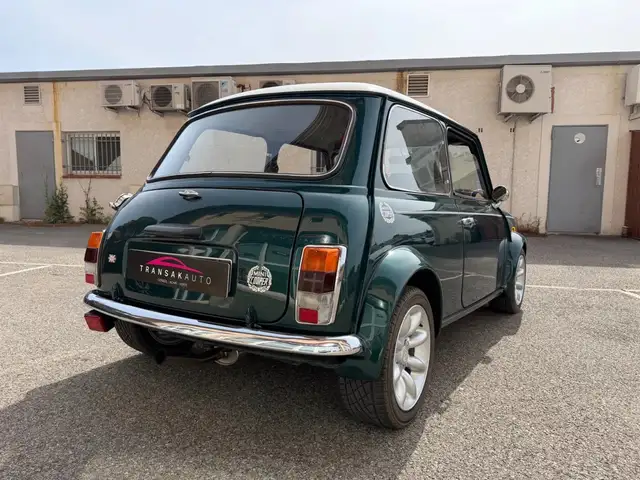 Mini Hatch view 5