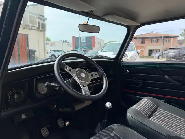 Mini Hatch view 9