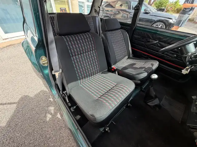 Mini Hatch view 12