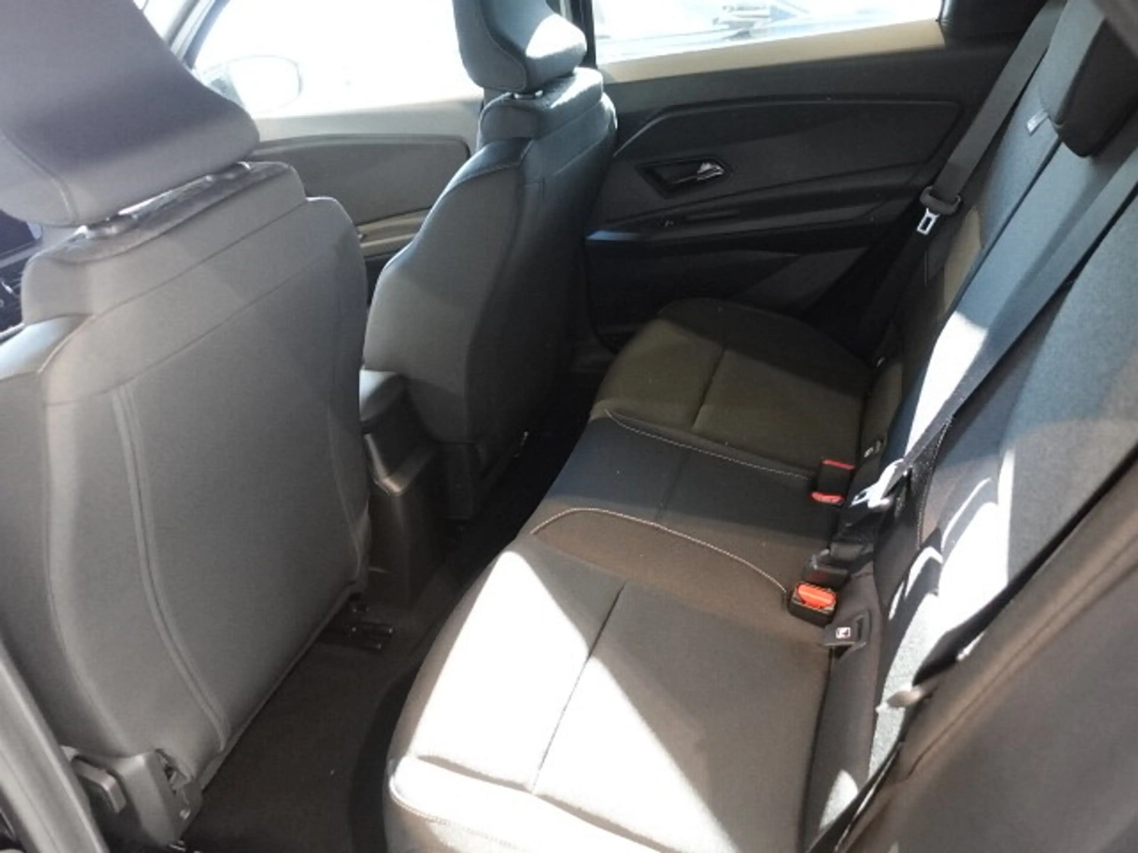 Nissan Micra 52kWh Advance Aut. — photo 11