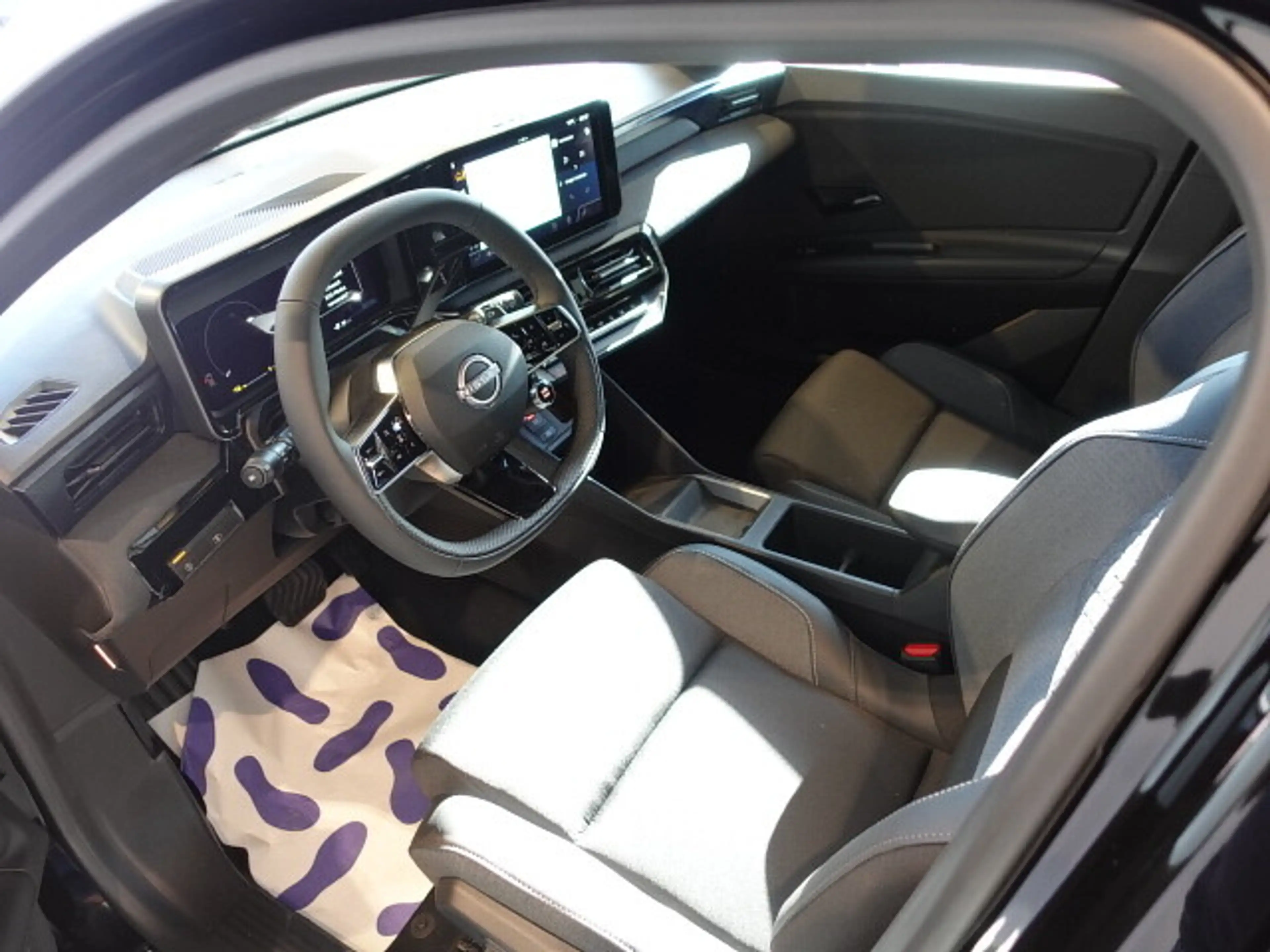 Nissan Micra 52kWh Advance Aut. — photo 12