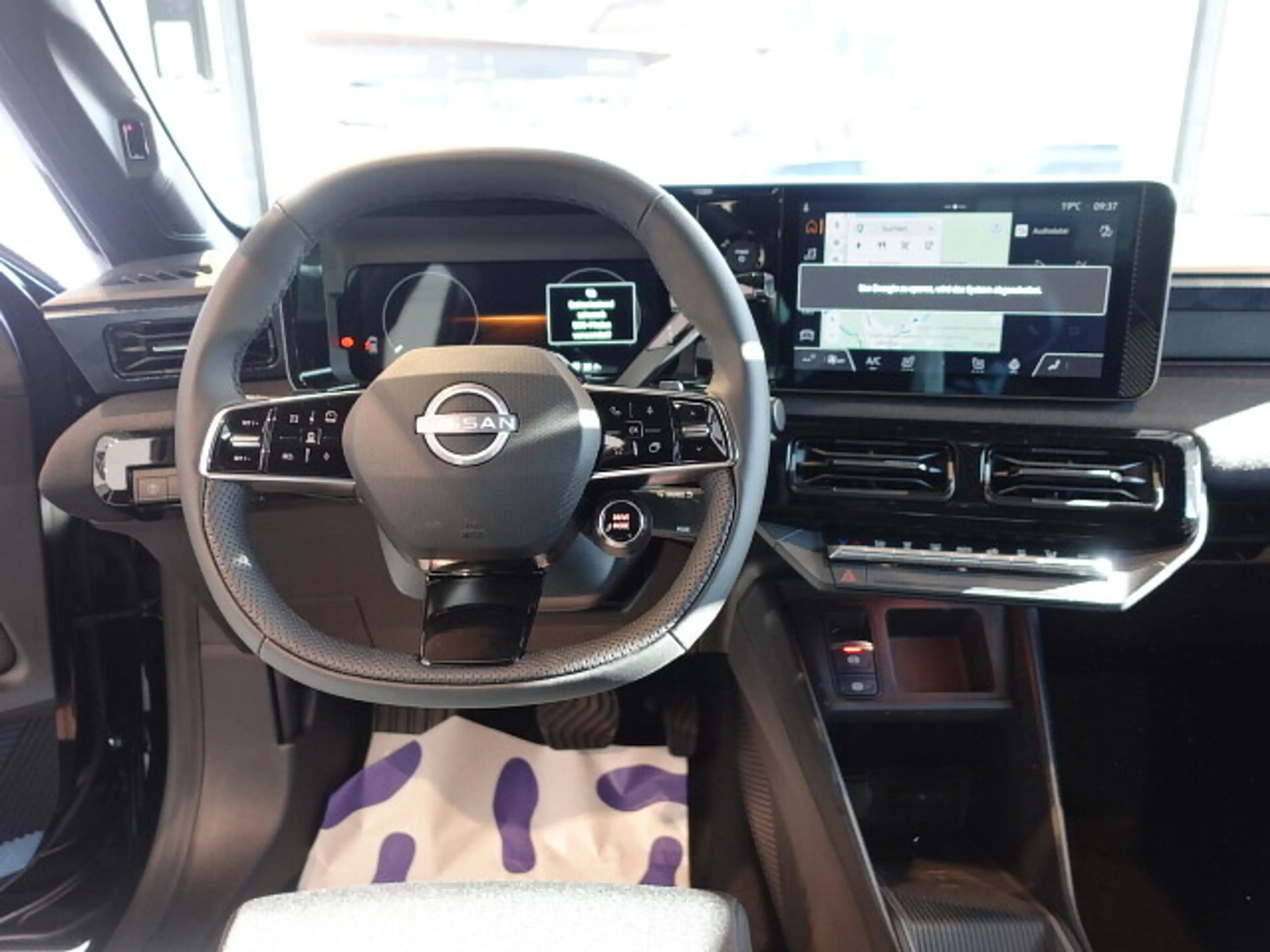 Nissan Micra 52kWh Advance Aut. — photo 2