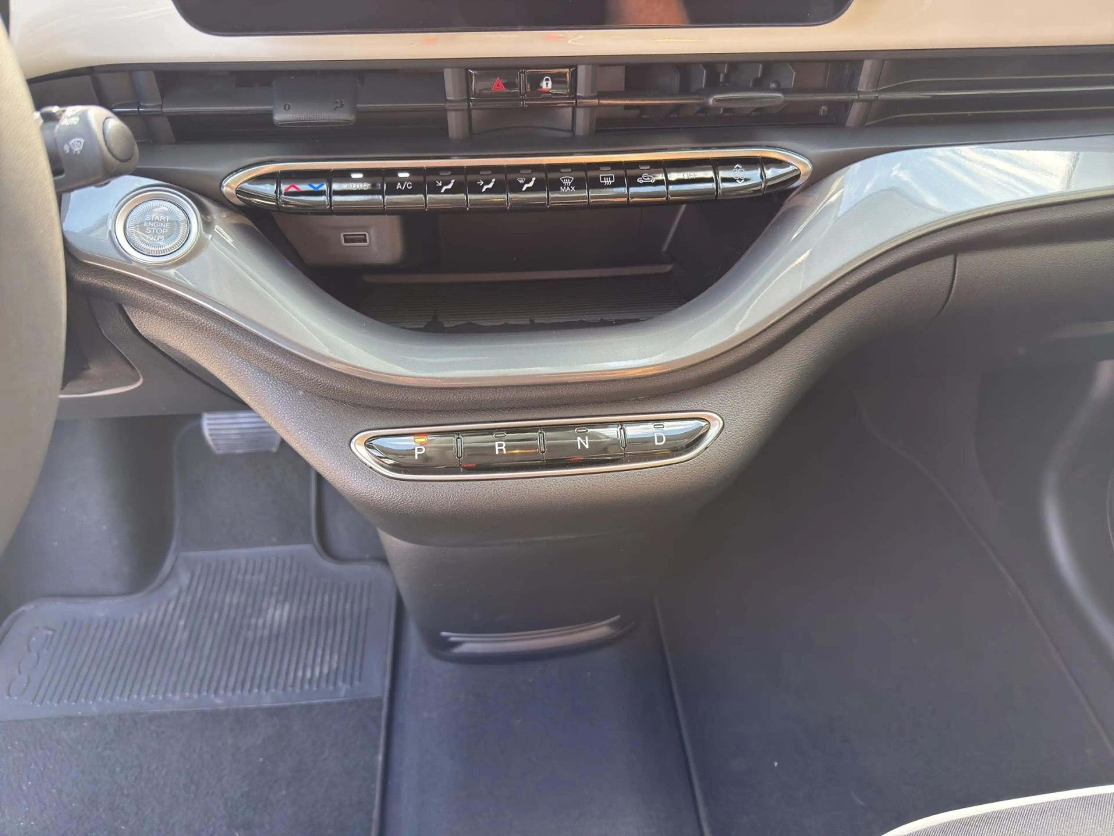 Fiat 500e *LED*CARPLAY*KLIMA* — photo 11