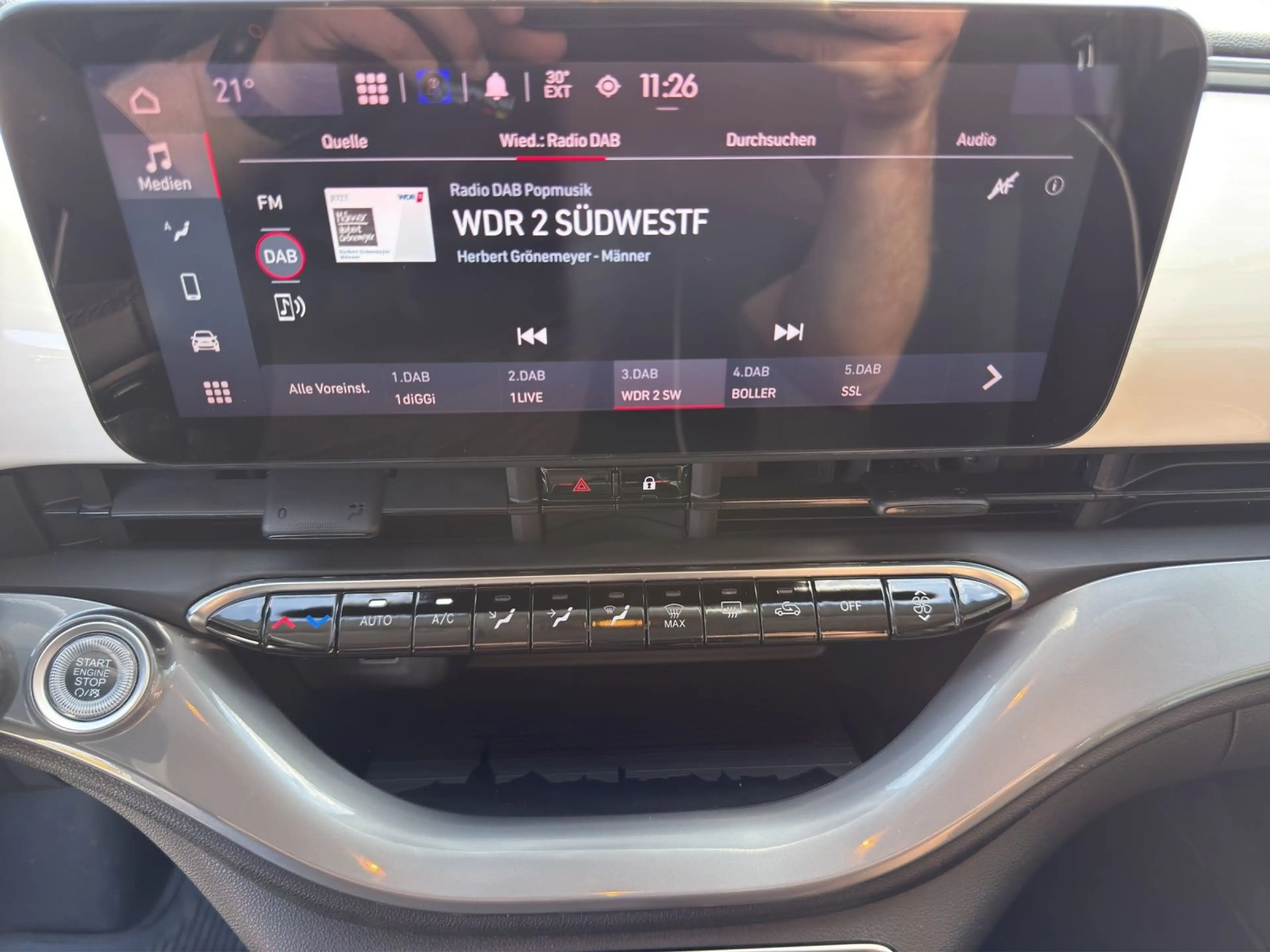 Fiat 500e *LED*CARPLAY*KLIMA* — photo 12