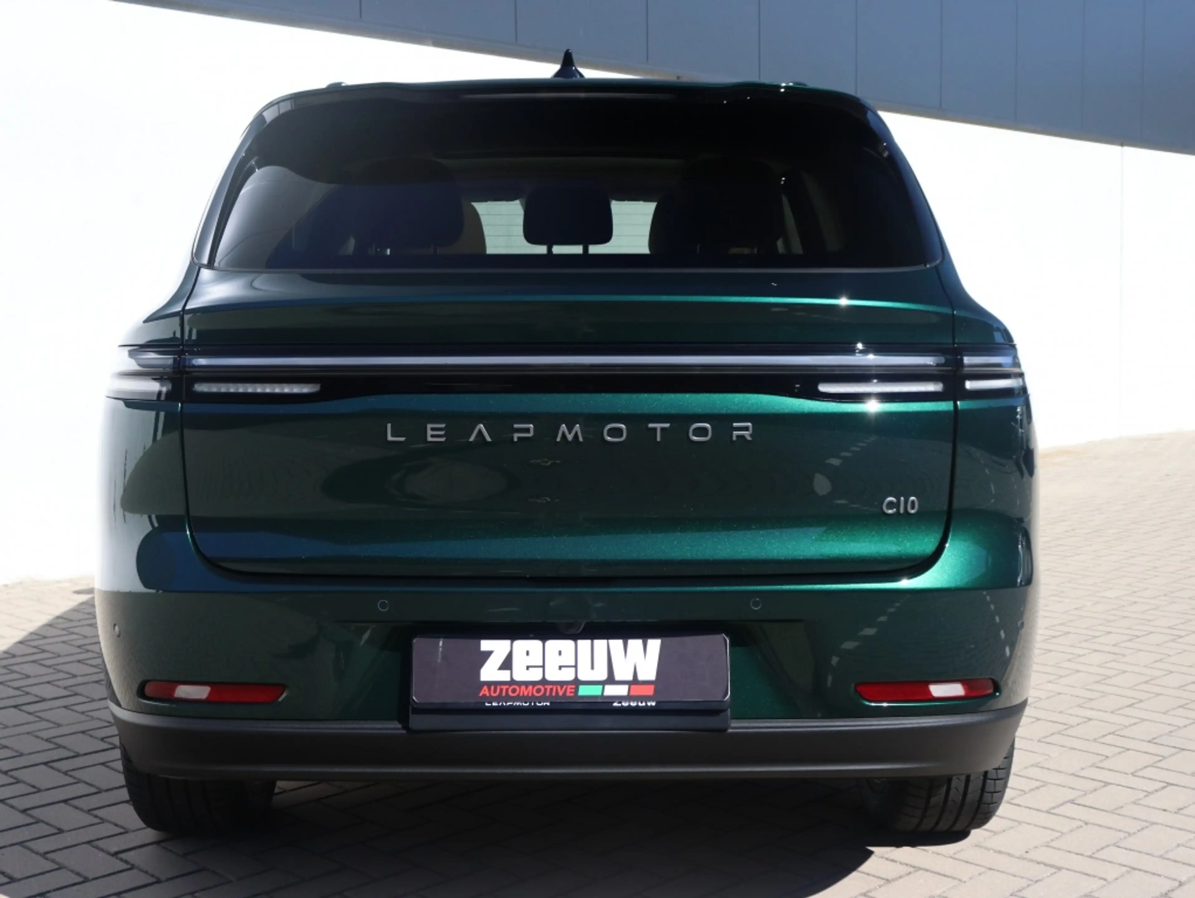 Leapmotor C10 Design 81.9 kWh 300 PK | Glazen Dak | 360cam | Win — photo 12