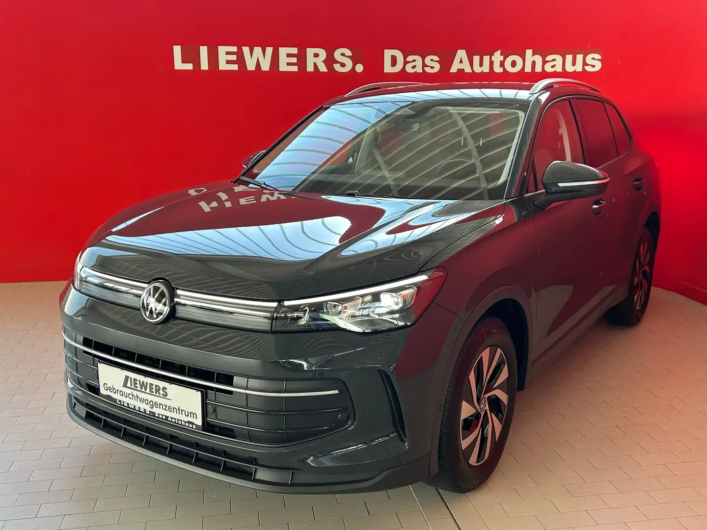 Volkswagen Tiguan Friends eTSI DSG Grau - 1