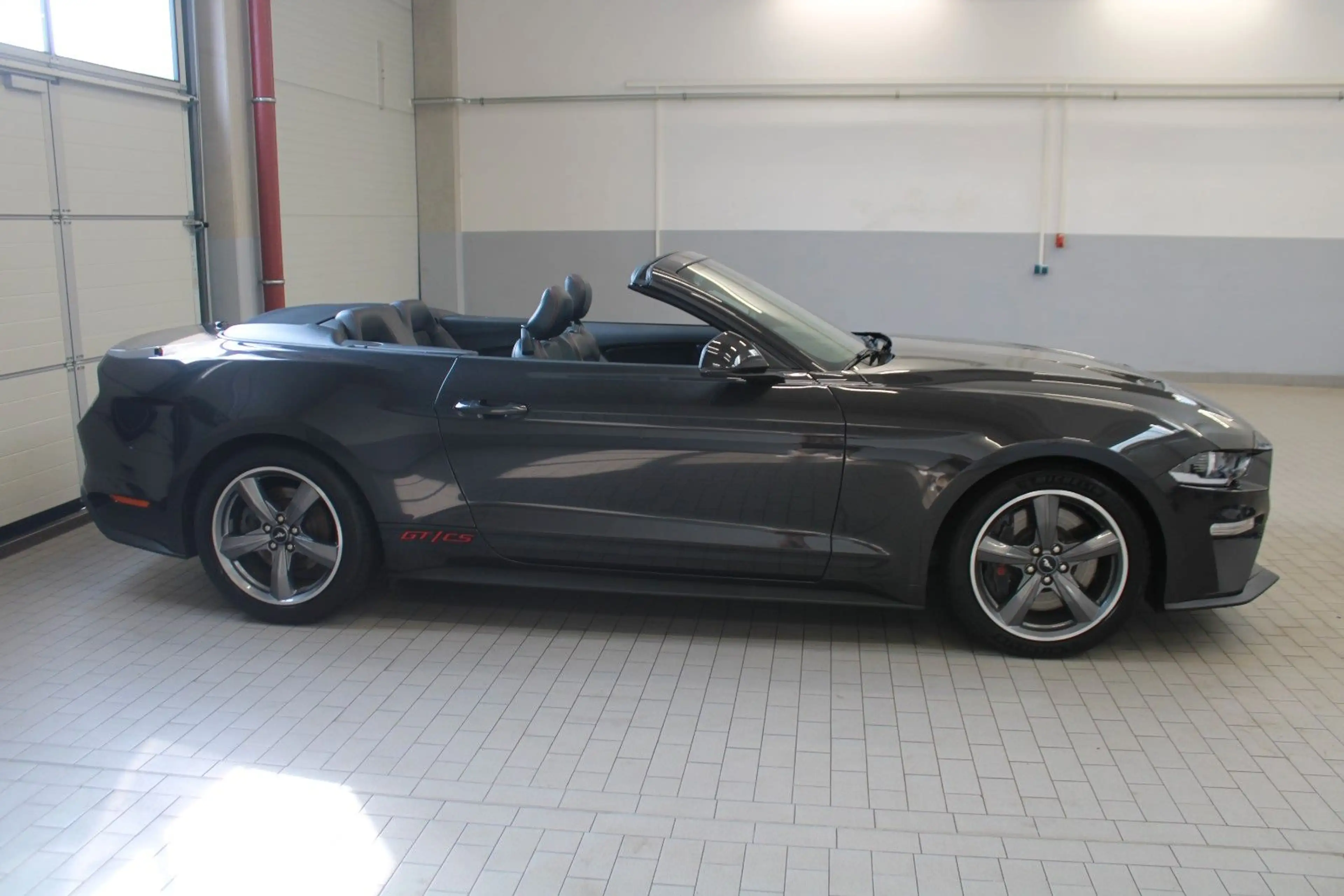 Ford Mustang Cabrio California V8 Aut., MAGNE RIDE — photo 5
