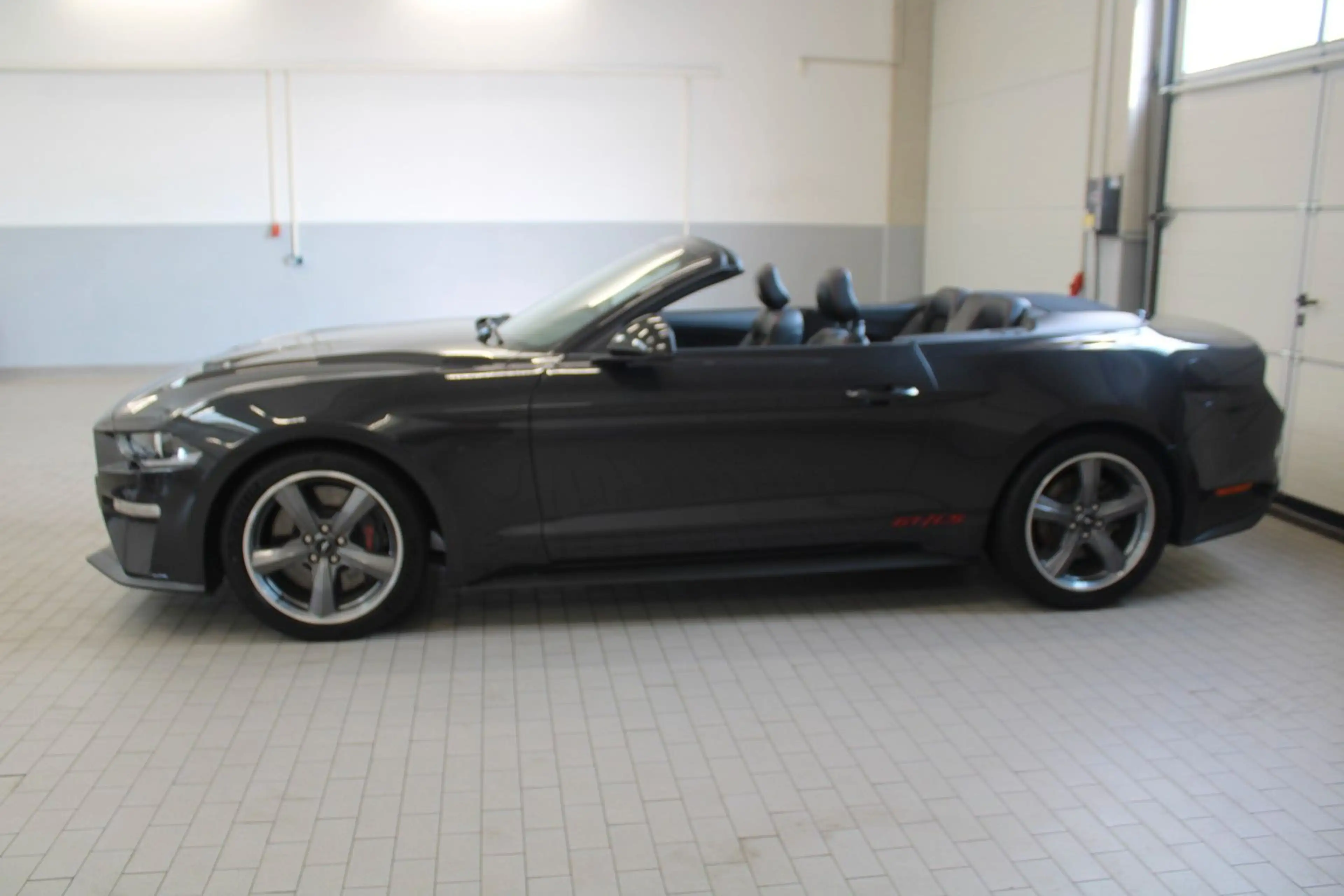 Ford Mustang Cabrio California V8 Aut., MAGNE RIDE — photo 9