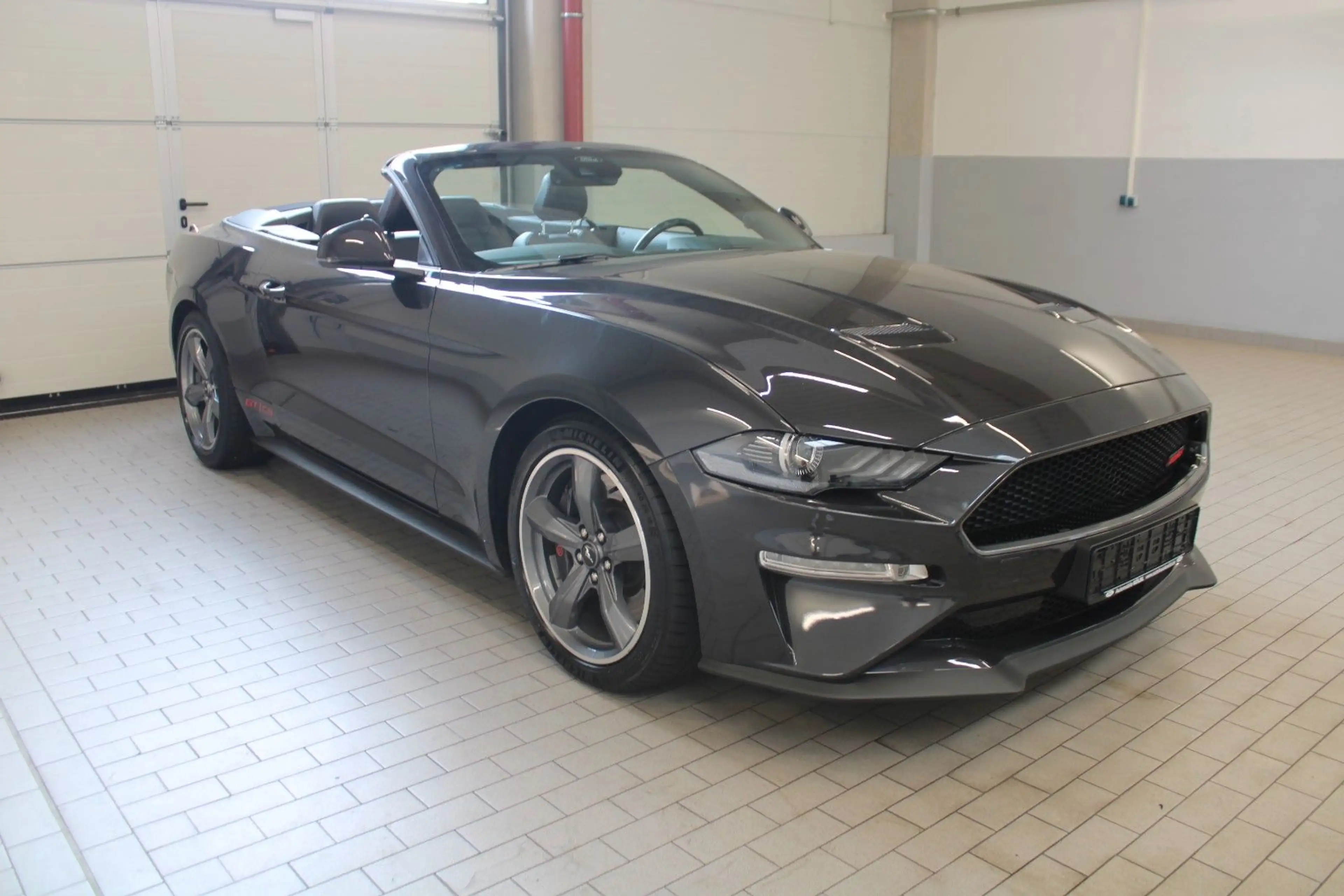 Ford Mustang Cabrio California V8 Aut., MAGNE RIDE — photo 4