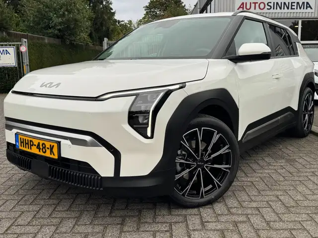 Kia EV3 Plus 81.4 kWh | 19" Velgen | 1e eigenaar | Stoelve