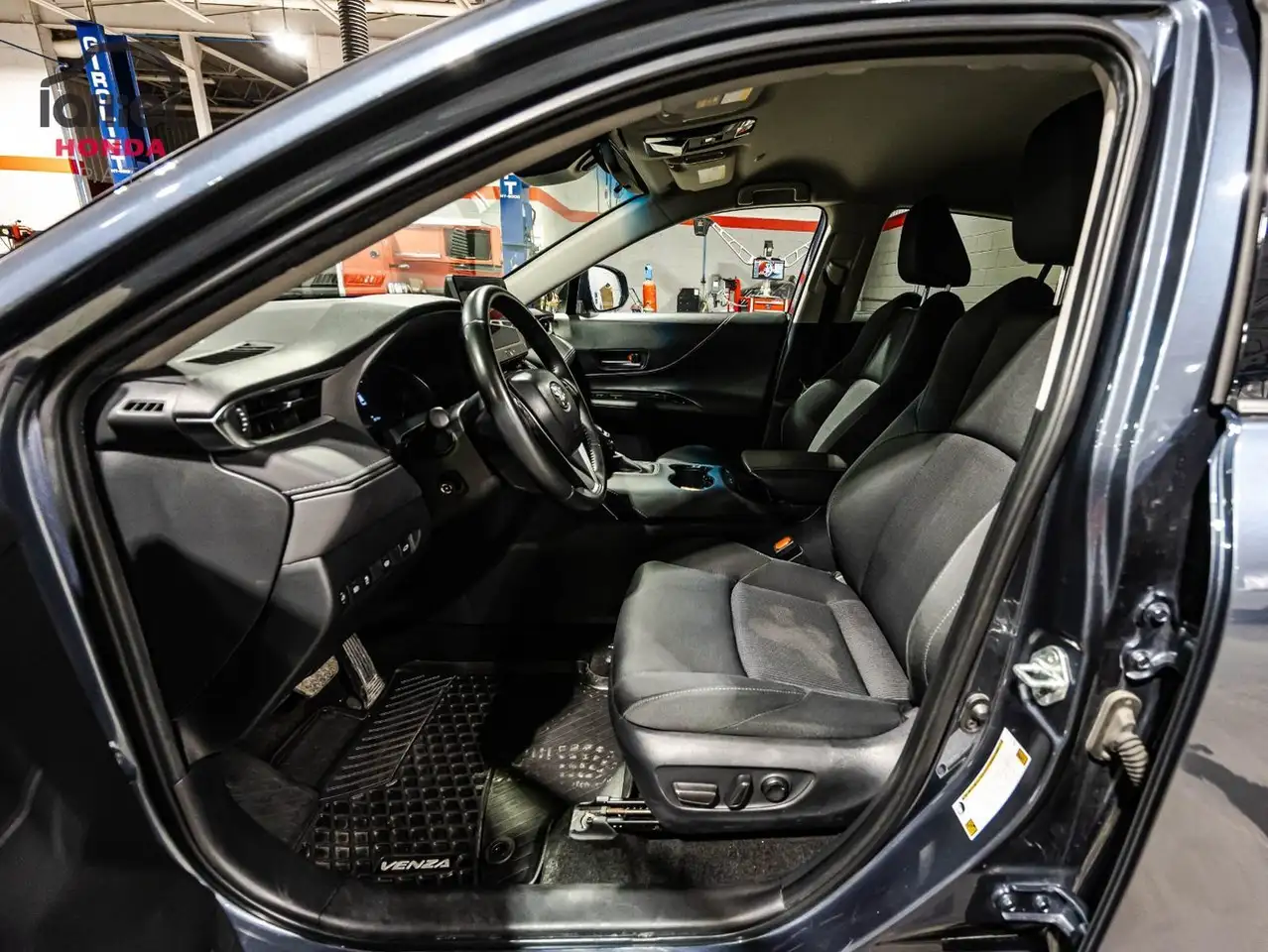 Toyota Venza снимка Toyota Venza