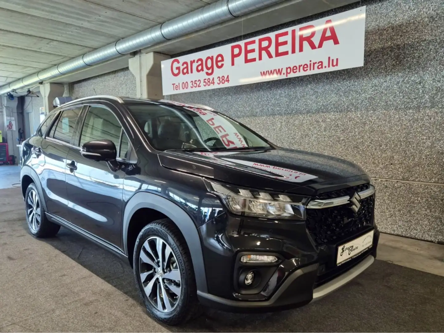 Suzuki S-Cross 1.5 GRAND LUXE Hybrid CUIR NAVI 1 HAND Noir - 1