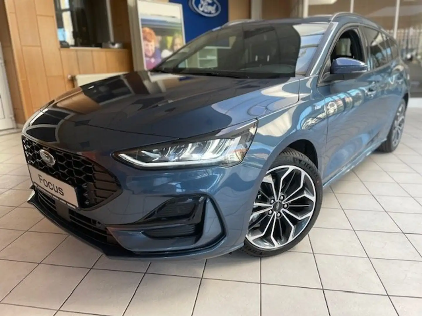 Ford Focus Turnier 1.0 EcoBoost Hybrid ST-LINE X *WP,Ergo,18* Azul - 2