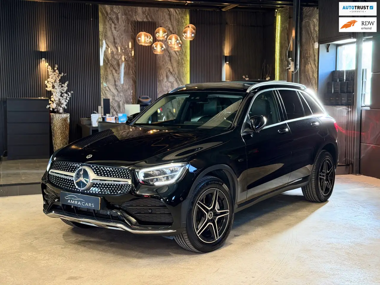 Mercedes-Benz GLC 300e 4MATIC AMG Line Pano Trekhaak Camera