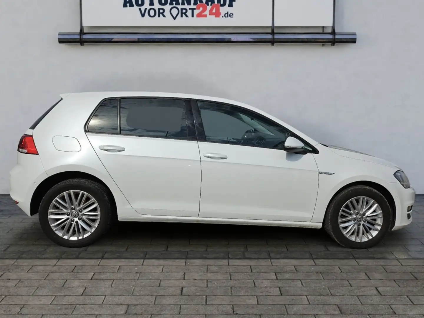 Volkswagen Golf VII Lim. Cup BMT*Bi-Xenon*Park-Pilot* Klima Xenon Blanco - 2