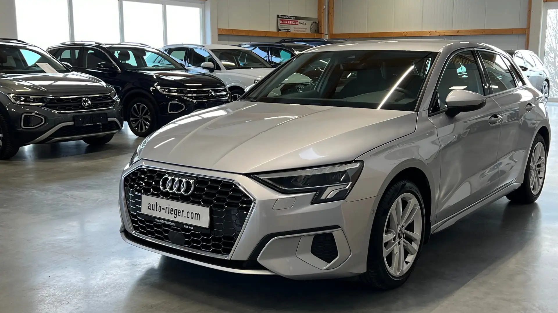 Audi A3 35 TFSI advanced LED, ACC, Sportsitze Silber - 2