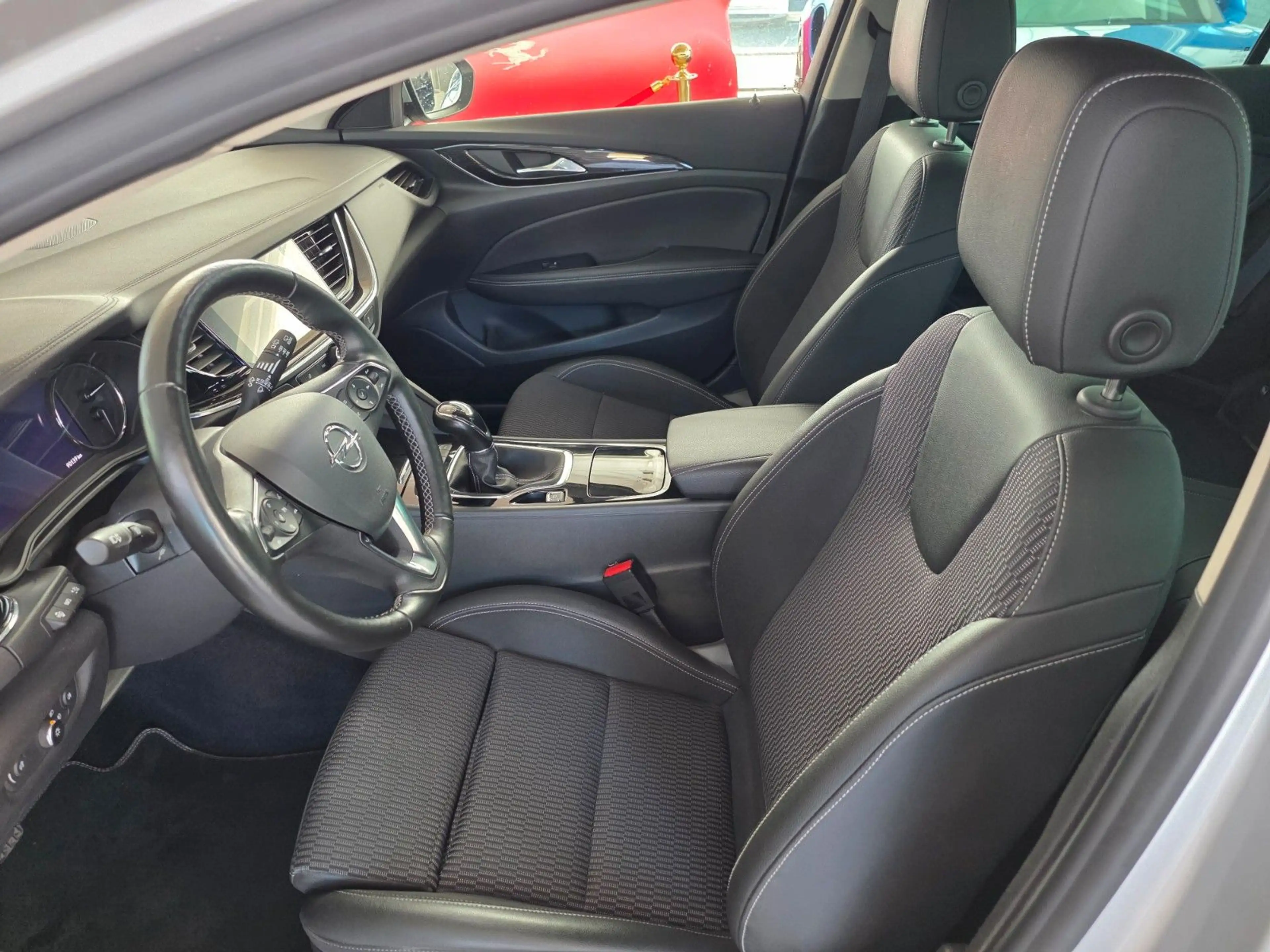 Opel Insignia B Sports Tourer 1.6 Turbo Innovation — photo 9