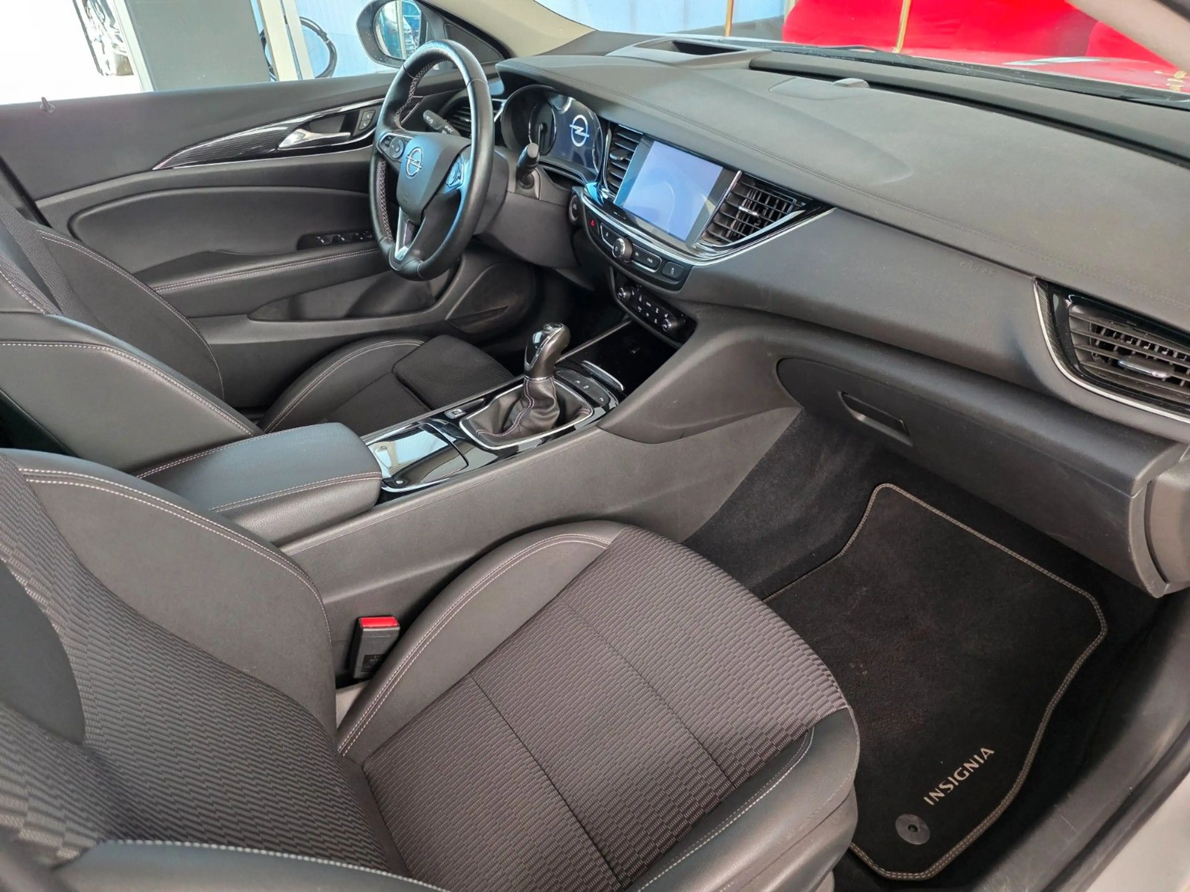 Opel Insignia B Sports Tourer 1.6 Turbo Innovation — photo 11